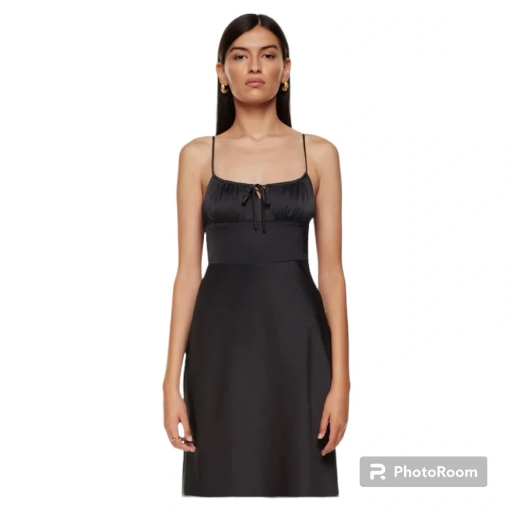NWT Aritzia Wilfred women’s Bellow satin dress - Picture 5 of 5